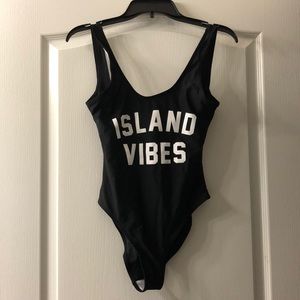 “ISLAND VIBES” never been worn swimsuit!! 🌴